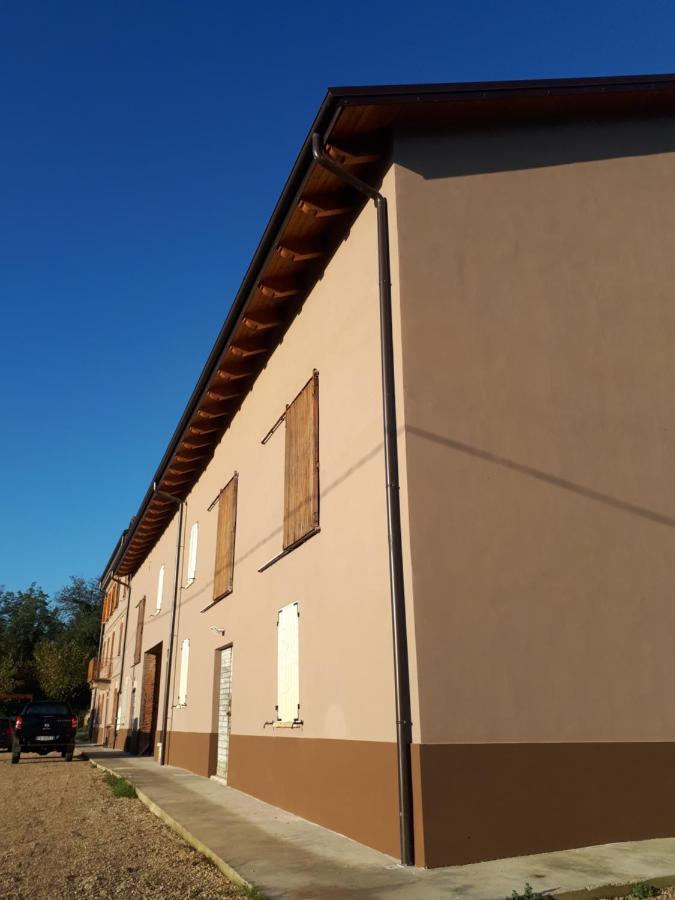 Il Noccioletto Bed & Breakfast Mombaruzzo Luaran gambar