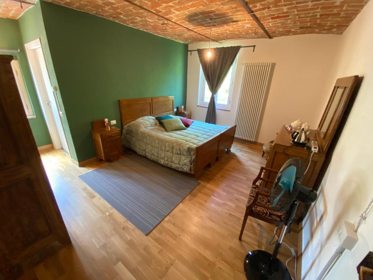 Il Noccioletto Bed & Breakfast Mombaruzzo Luaran gambar